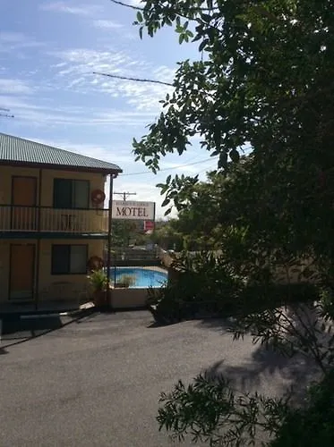 ***  Harbour Lodge Motel Gladstone Australia