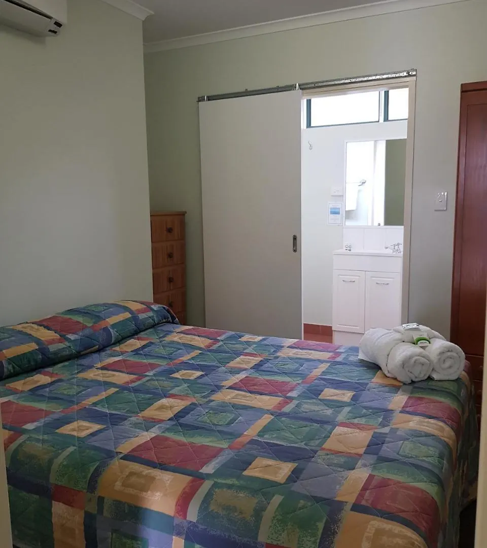 Harbour Lodge Motel Gladstone 3*,